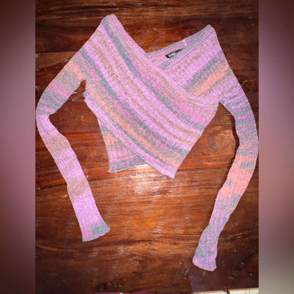 Silence + Noise Pink and Gray V-Neck Sweater